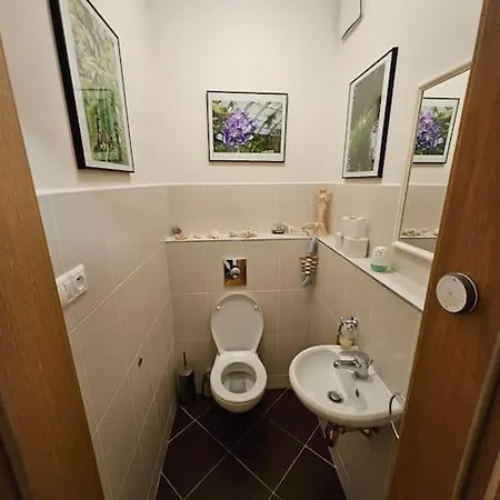 Nadherny V Krasnem Prostredi Appartement Praag